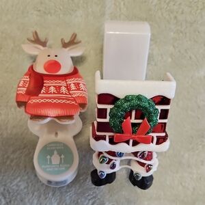 $4.99 S/H Reindeer and Santa Stuck In A  Chimney WALLFLOWER SCENT HOLDERS